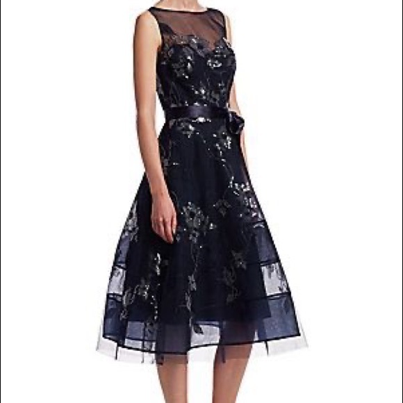 Dresses & Skirts - Trade. 💖Teri Jon dress